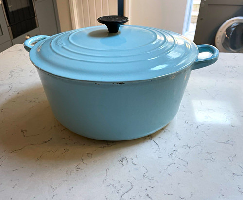 Creuset round cast - le, iron