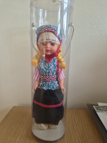 Vintage rozetta dutch doll - vintage,